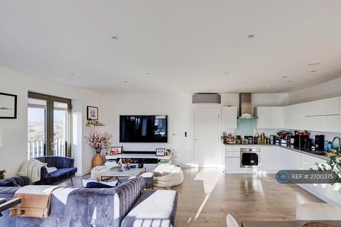 2 bedroom flat to rent, Galley House, London, E16
