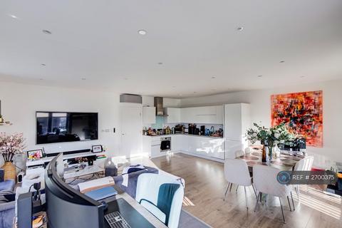 2 bedroom flat to rent, Galley House, London, E16