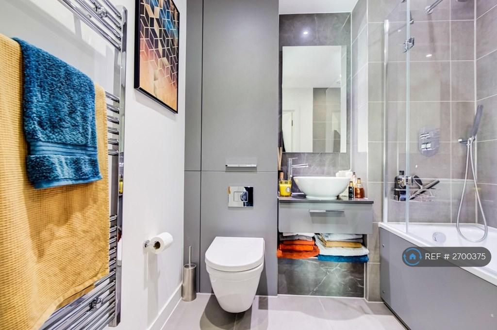 Main Bathroom