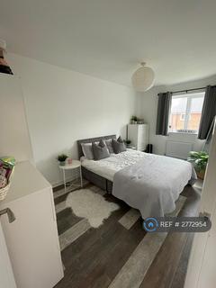 3 bedroom semi-detached house to rent, Lomas Close, Manchester, M5