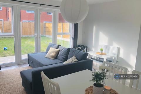 3 bedroom semi-detached house to rent, Lomas Close, Manchester, M5