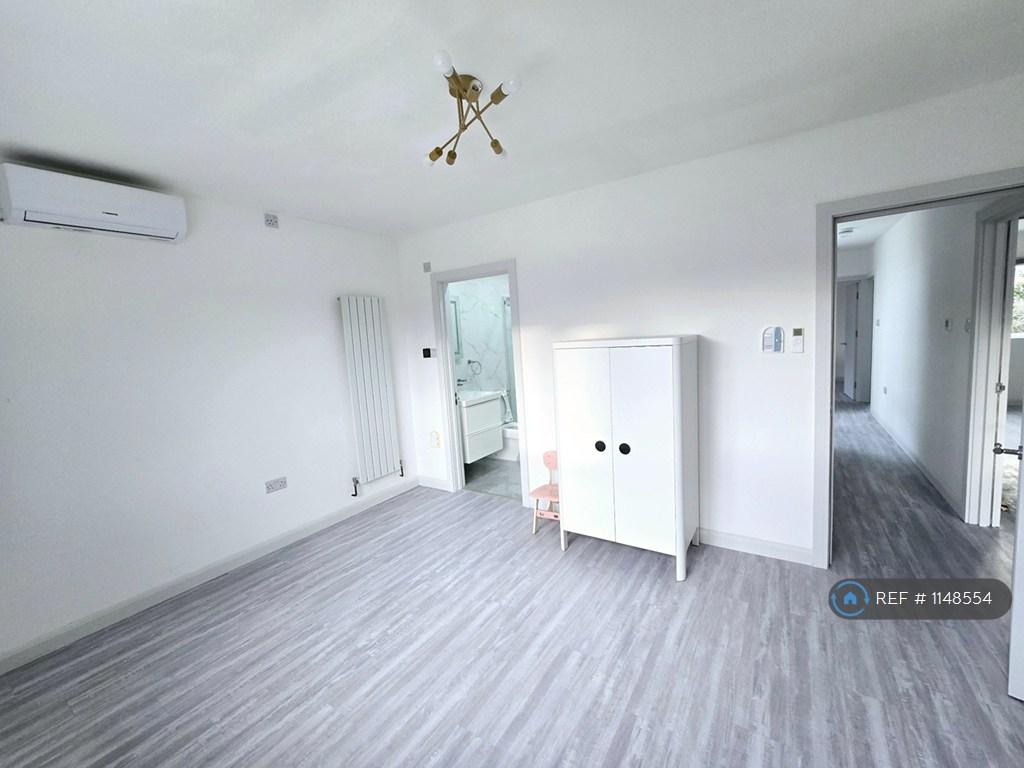 Double Bedroom 1