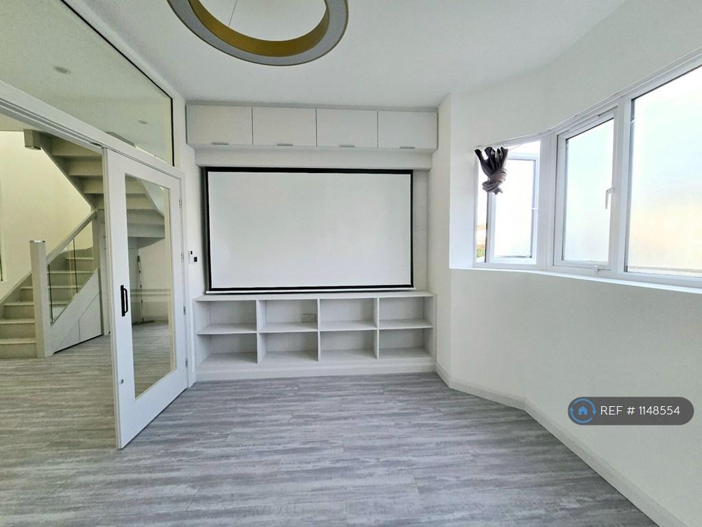 Sitting/Movie Room