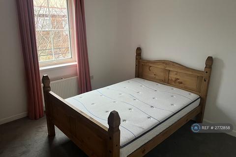 2 bedroom flat to rent, South Fort Street, Edinburgh, EH6
