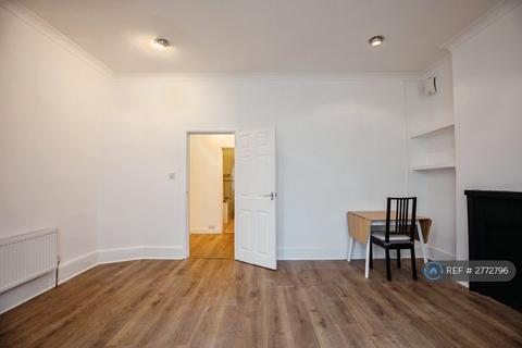 undefined, Whitehorse Lane, London, SE25