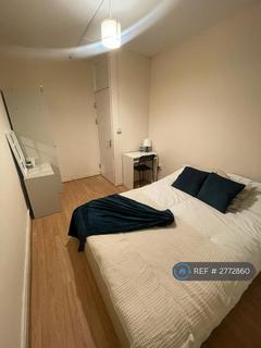 1 bedroom in a flat share to rent, Fitzroy House, London, E14