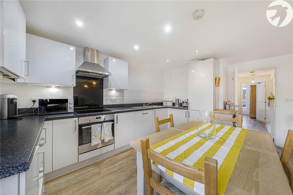 Kitchen/Dining Area