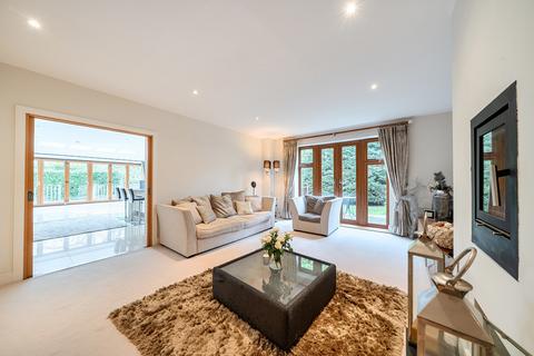 4 bedroom terraced house for sale, High Street, Pinner