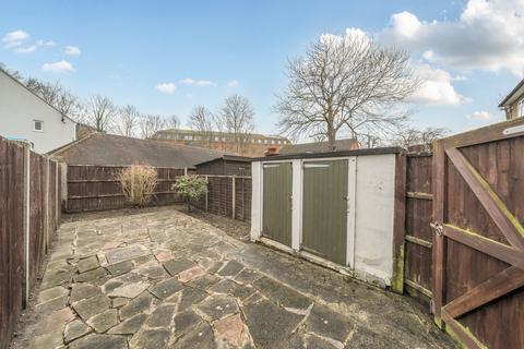 2 bedroom apartment for sale, Holwell Place, Pinner