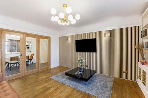 2 bedroom flat for sale, Fulham Road, London SW3