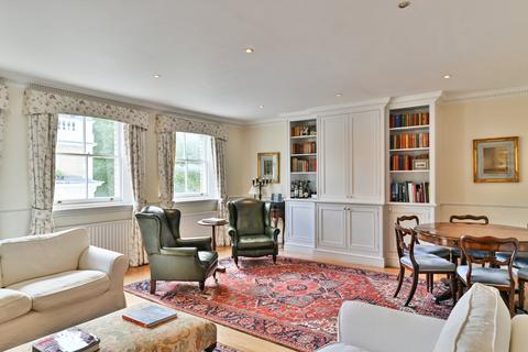 3 bedroom flat for sale, Onslow Gardens, South Kensington, London