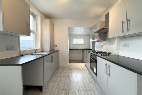 3 bedroom end of terrace house for sale, Aberdare, Aberdare CF44