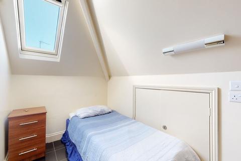 Flat share to rent, Chatsworth Road