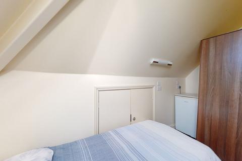 Flat share to rent, Chatsworth Road