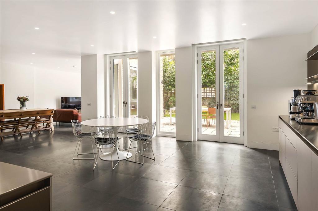 Kitchen/Dining