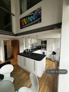 2 bedroom flat to rent, Cadogan Road, London, SE18