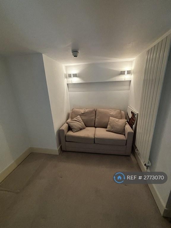 Second Bedroom (Or Study)