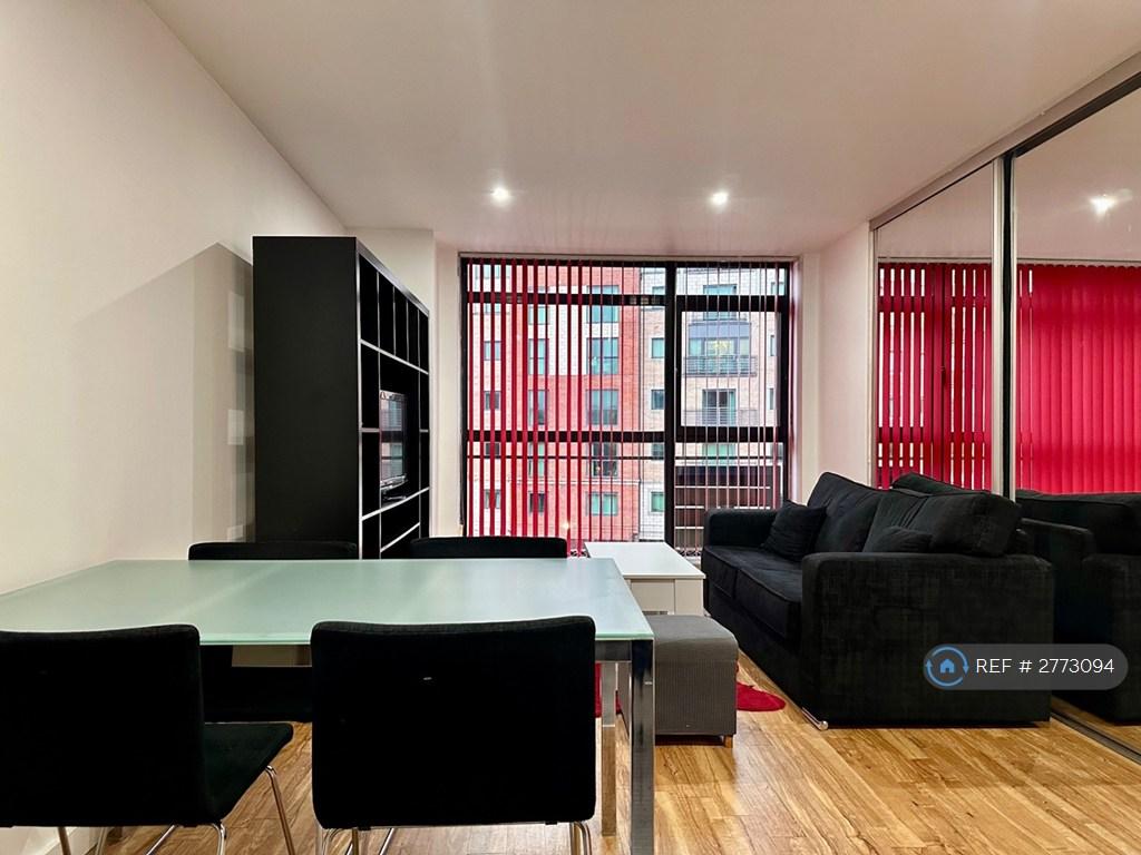 Dining And Lounge