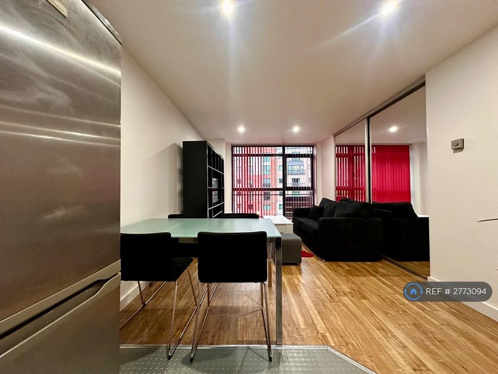 Dining And Lounge