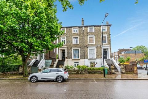 2 bedroom ground floor flat to rent, NW1