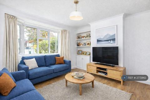 3 bedroom semi-detached house to rent, Knightwood Crescent, New Malden, KT3