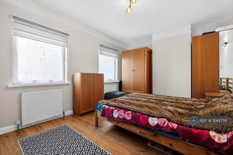 undefined, Ling Road, Erith, DA8