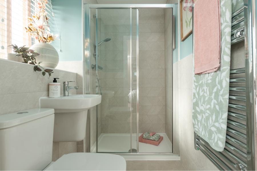 Full width shower cubicle