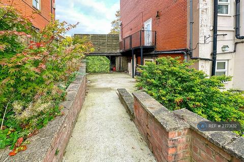 1 bedroom flat to rent, Market Street, Stalybridge, SK15