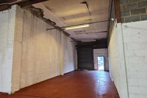 Industrial unit to rent, 13 Fisher St Tipton DY4 7ER