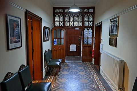 Office for sale, 9 St Pauls Sq Burton On Trent DE14 2EF