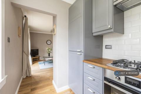 undefined, Colinton Mains Green, Edinburgh, EH13