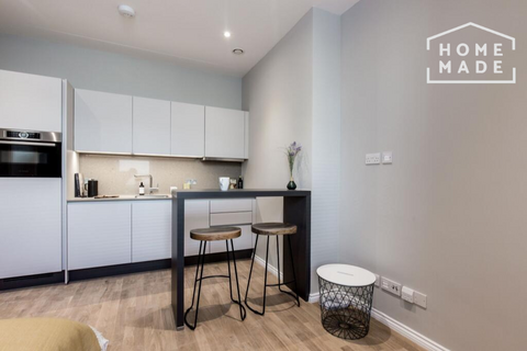 Flat to rent, Saltram Crescent, W9