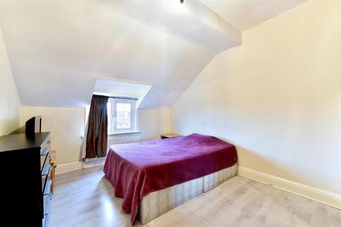 undefined, Streatham Road, London, CR4