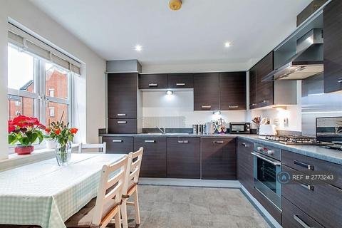 2 bedroom flat to rent, Saltaire Court, East Ardsley, Wakefield, WF3