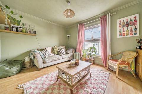 2 bedroom maisonette for sale, Somerset Road,  Farnborough , GU14