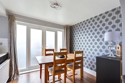3 bedroom semi-detached house for sale, Belmont Close, Beeston, Nottingham