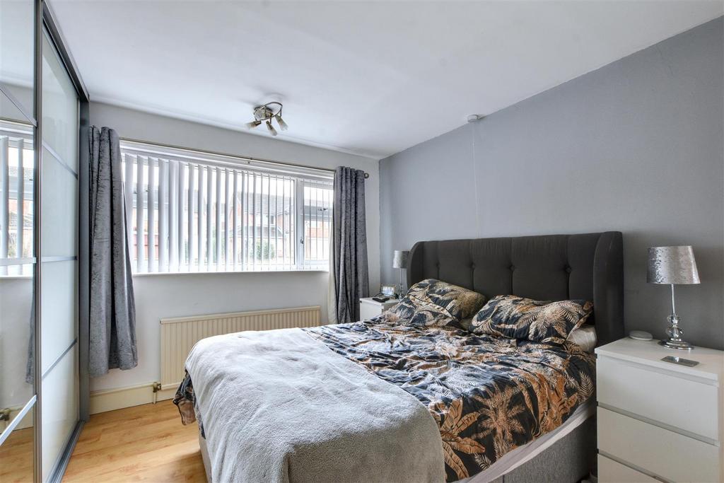 Bedroom 1 2.jpeg