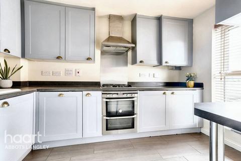 3 bedroom townhouse for sale, Butterscotch Row, Abbots Langley