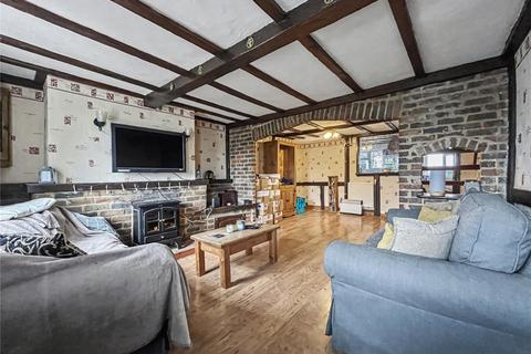 3 bedroom semi-detached house for sale, Lower Rainham Road, Rainham, Gillingham, Kent, ME8