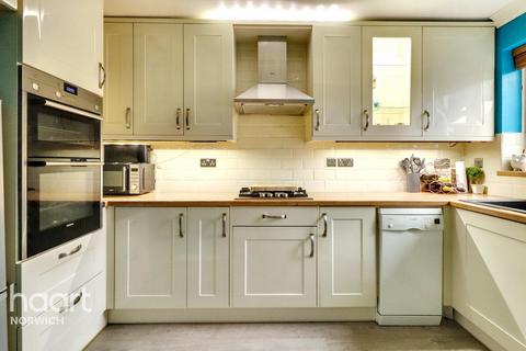 2 bedroom terraced house for sale, Lindley Close, Norwich