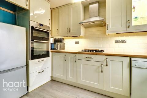 2 bedroom terraced house for sale, Lindley Close, Norwich