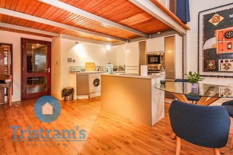 2 bedroom house share to rent, Crusader House