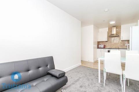 1 bedroom in a house share to rent, Castle Boulevard