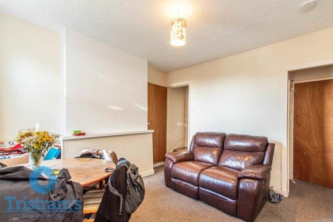 Warwick-street-ng7-2pj-1035635