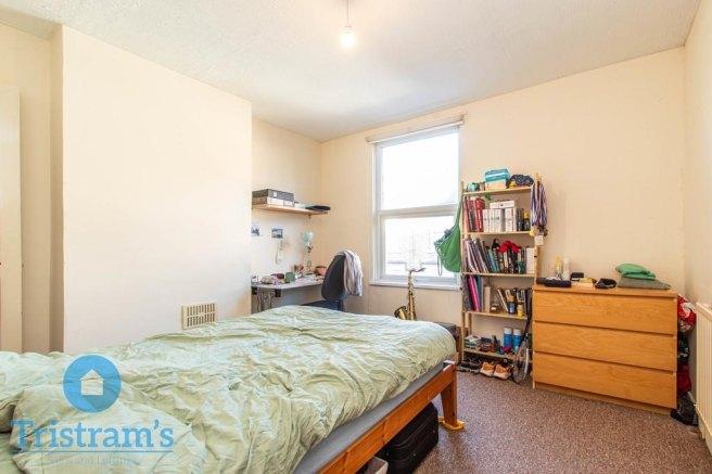 Warwick-street-ng7-2pj-1035636