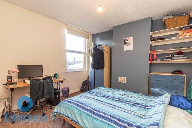 Warwick-street-ng7-2pj-1035638