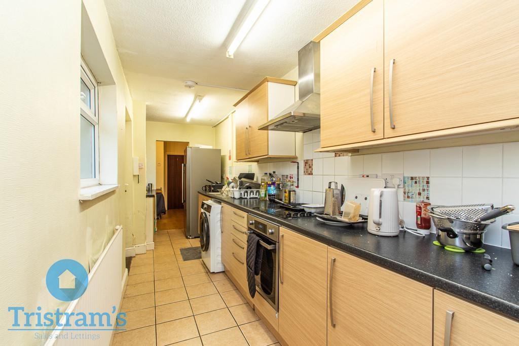Beeston-road-ng7-2js-1035735