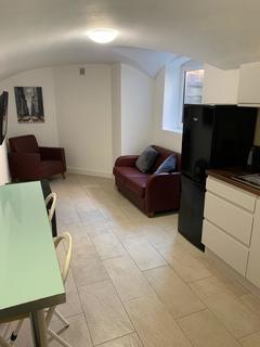 2 bedroom house share to rent, Church Street