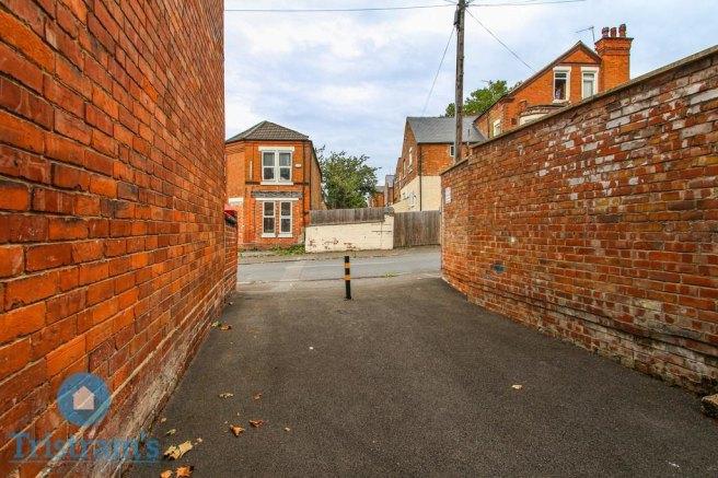 Henry-road-ng7-2dr-1035981