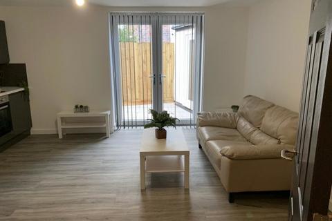 2 bedroom house share to rent, Henry Road